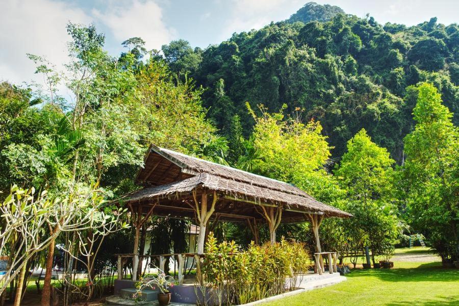 Eden Villa Ban Khao Thong