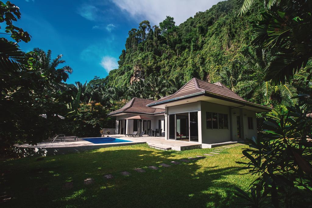 Eden Villa *